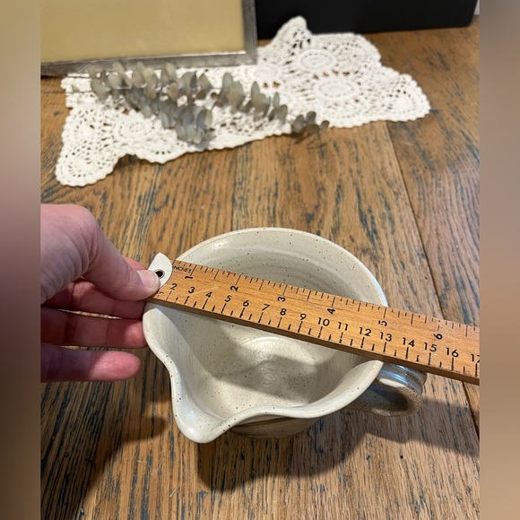 🤎Handmade Studio Pottery Creamer or Whisking Bowl – Rustic Brushstroke Design - Picture 6 of 8